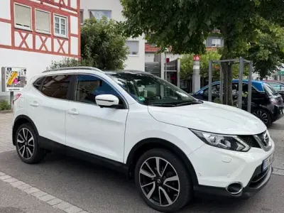 Gebraucht Nissan Qashqai Tekna 131 PS (96 kW) 2016 Weiß SUV