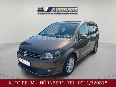 Gebraucht VW Touran Life 105 PS (77 kW) 2013 Braun Van / Kleinbus