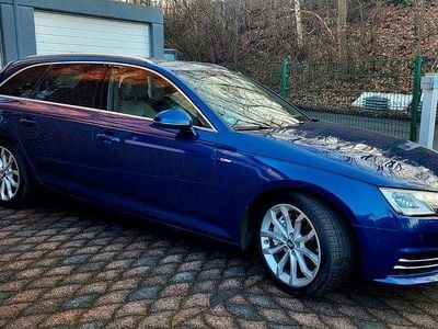 Blau Gebraucht 2016 Audi A4 Sport Kombi | 15.490 € (Guter Preis)