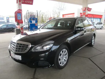 Second-hand Mercedes E200 136 CP (100 kW) 2013 Negru Break