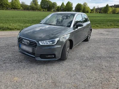 Gebraucht Audi A1 Sportback 90 PS (66 kW) 2015 Grau Kleinwagen