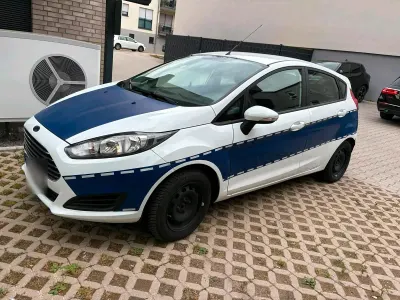 Gebraucht Ford Fiesta 75 PS (55 kW) 2014 Weiß Kleinwagen