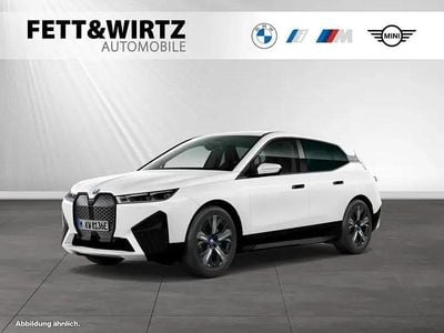 Usata BMW iX Sport Line 239 kW (326 CV) 2023 Bianco SUV