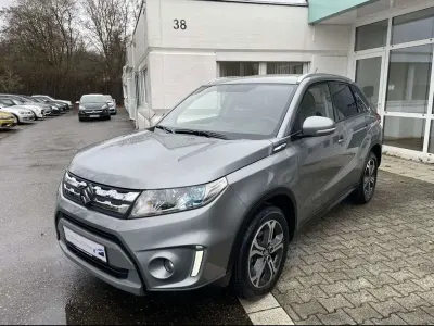 Używany Suzuki Vitara Comfort+ 120 KM (88 kW) 2017 Szary SUV