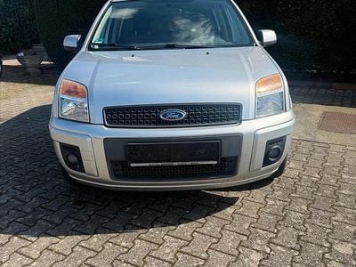 Gebraucht Ford Fusion 80 PS (58 kW) 2012 Silber Kleinwagen