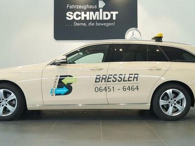 Gebraucht Mercedes E220 194 PS (142 kW) 2022 Beige Limousine
