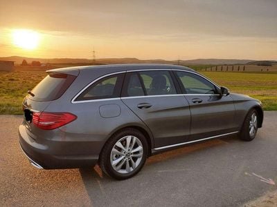 Gebraucht Mercedes C200 Avantgarde 160 PS (117 kW) 2019 Grau Limousine