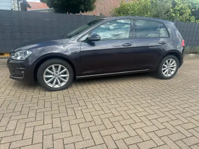 Gebraucht VW Golf VII LOUNGE 110 PS (80 kW) 2015 Grau Limousine