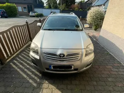 Gebraucht Toyota Avensis 126 PS (92 kW) 2007 Silber Kombi