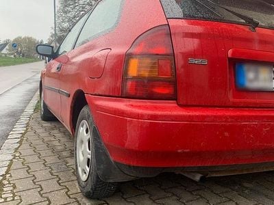 Second-hand Mazda 323 75 CP (55 kW) 1998 Roșu Hatchback