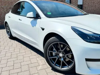 Gebraucht Tesla Model 3 239 kW (325 PS) 2022 Weiß Limousine