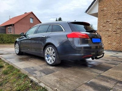 Gebraucht Opel Insignia Cosmo 160 PS (117 kW) 2011 Grau Kombi
