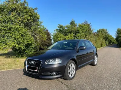 Gebraucht Audi A3 Attraction 90 PS (66 kW) 2011 Lavagrau perleffekt Kleinwagen