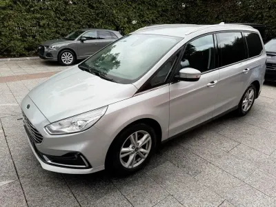 Używany Ford Galaxy Titanium 150 KM (110 kW) 2020 Srebrny Minivan