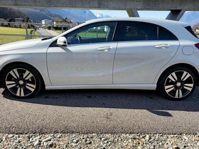 Weiß Gebraucht 2013 Mercedes A200 Kleinwagen | 8.600 € (Fairer Preis)