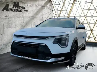 Gebraucht Kia Niro Vision 129 PS (94 kW) 2025 Cararraweiss SUV