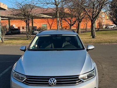 Grau Gebraucht 2016 VW Passat Trendline Kombi | 12.500 € (Etwas zu teuer)