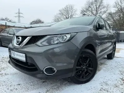 Gebraucht Nissan Qashqai Acenta 131 PS (96 kW) 2015 Grau SUV