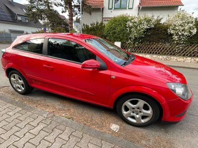gebraucht Opel Astra GTC 1.4 rot super Zustand!