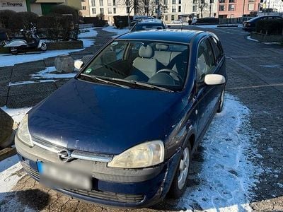 Blau Gebraucht 2004 Opel Corsa Kleinwagen | 700 € (Guter Preis)