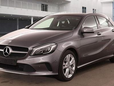 Usata Mercedes A180 122 CV (89 kW) 2016 Grigio Berlina