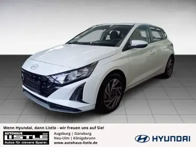 Gebraucht Hyundai i20 Trend 101 PS (74 kW) 2025 Weiss Kleinwagen