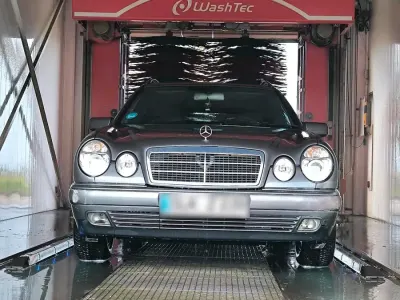 Gebraucht Mercedes E240 170 PS (125 kW) 1998 Grau Kombi