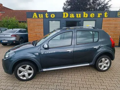 Gebraucht Dacia Sandero Stepway 88 PS (64 kW) 2012 Grau SUV