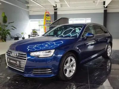 Gebraucht Audi A4 Sport 150 PS (110 kW) 2017 Scubablau Kombi