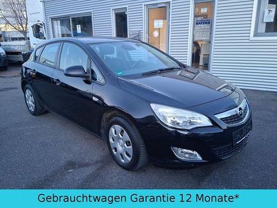 Schwarz Gebraucht 2011 Opel Astra Edition Limousine | 3.870 € (Fairer Preis)