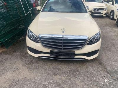 Mercedes E200