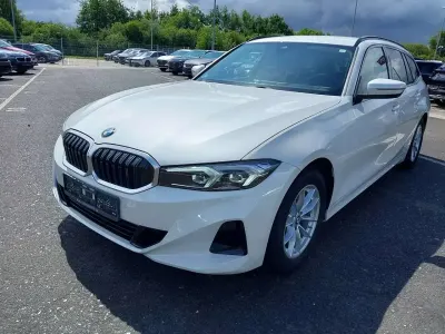 Gebraucht BMW 320 190 PS (139 kW) 2023 Mineralweiss Kombi