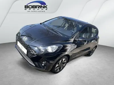 Gebraucht Hyundai i10 Trend 67 PS (49 kW) 2024 Schwarz Kleinwagen