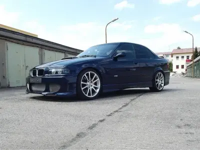 Gebraucht BMW 328 193 PS (141 kW) 1995 Blau Limousine