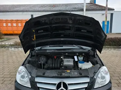 Gebraucht Mercedes B160 95 PS (69 kW) 2010 Schwarz Kleinwagen