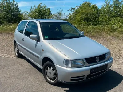 Gebraucht VW Polo 50 PS (36 kW) 1999 Silber Kleinwagen