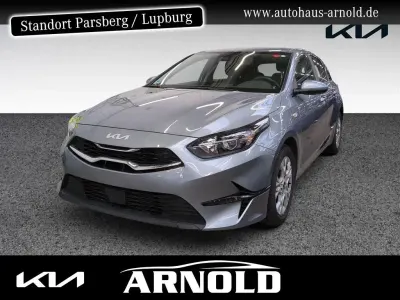 Gebraucht Kia Ceed Comfort 140 PS (102 kW) 2025 Lunarsilber Kleinwagen