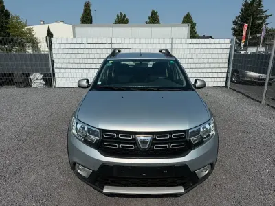 Gebraucht Dacia Sandero Prestige 95 PS (69 kW) 2019 Grau Limousine