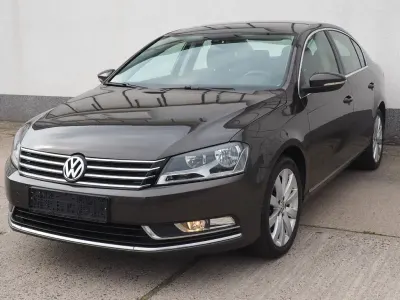 Gebraucht VW Passat Comfortline 122 PS (89 kW) 2012 Schwarz Limousine