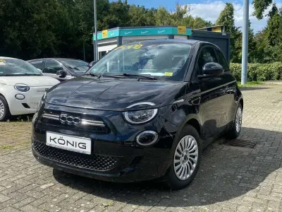 Gebraucht Fiat 500e Basis 86 kW (118 PS) 2023 Onyx schwarz (10n) Kleinwagen