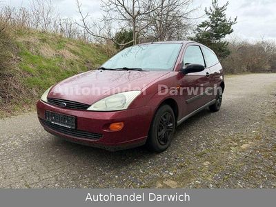 Usata Ford Focus Ambiente 75 CV (55 kW) 1999 Rosso Berlina