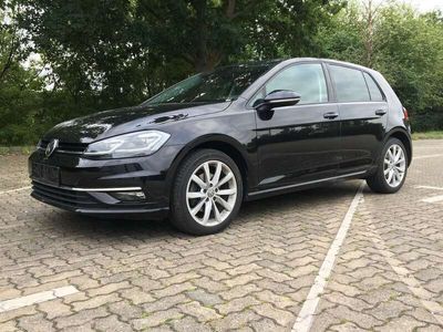 gebraucht VW Golf 2.0 TDI SCR DSG*Highline*LED*Navi*SHZ*ACC*LRH