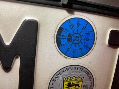 Gebraucht Mercedes E220 170 PS (125 kW) 2015 Silber Kombi