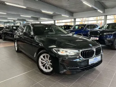 Second-hand BMW 520 Sport Line 190 CP (139 kW) 2023 Negru Break