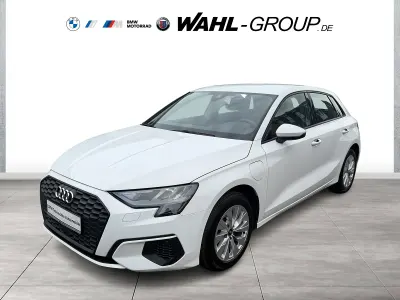 Gebraucht Audi A3 Sportback e-tron Basis 204 PS (150 kW) 2022 Weiß Kleinwagen