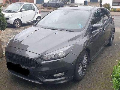 Gebraucht Ford Focus ST-Line 140 PS (102 kW) 2018 Grau Limousine