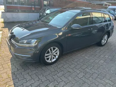 Gebraucht VW Golf VII Comfortline 150 PS (110 kW) 2019 Grau Kombi