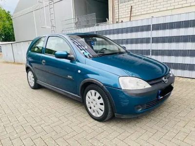 Używany Opel Corsa Elegance 75 KM (55 kW) 2002 Zielony Hatchback