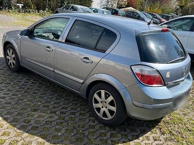 Usata Opel Astra 90 CV (66 kW) 2004 Utilitaria