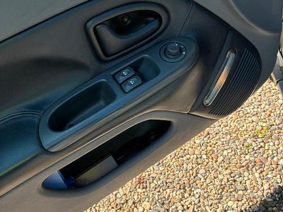 Second-hand Renault Clio II 107 CP (78 kW) 2001 Argintiu Hatchback